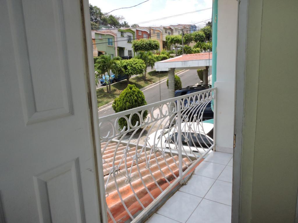 Appartamento Cumbres De San Francisco San Salvador Esterno foto